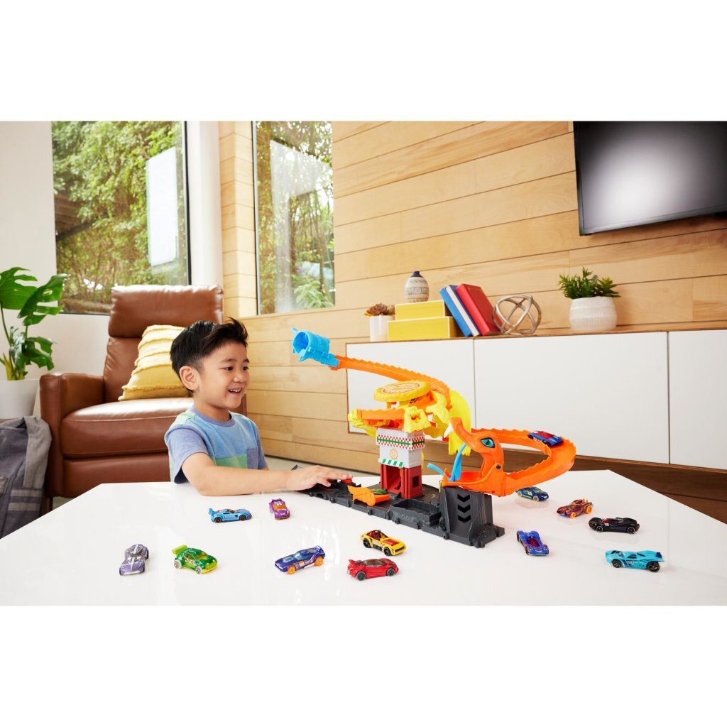 Mattel Hot Wheels City Pizza Slam Cobra Attack