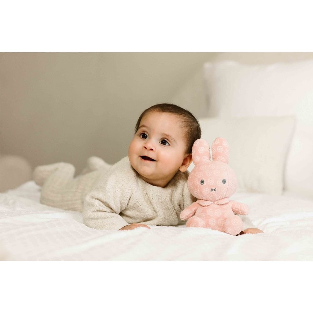 Nijntje Knuffel 20 Cm Roze