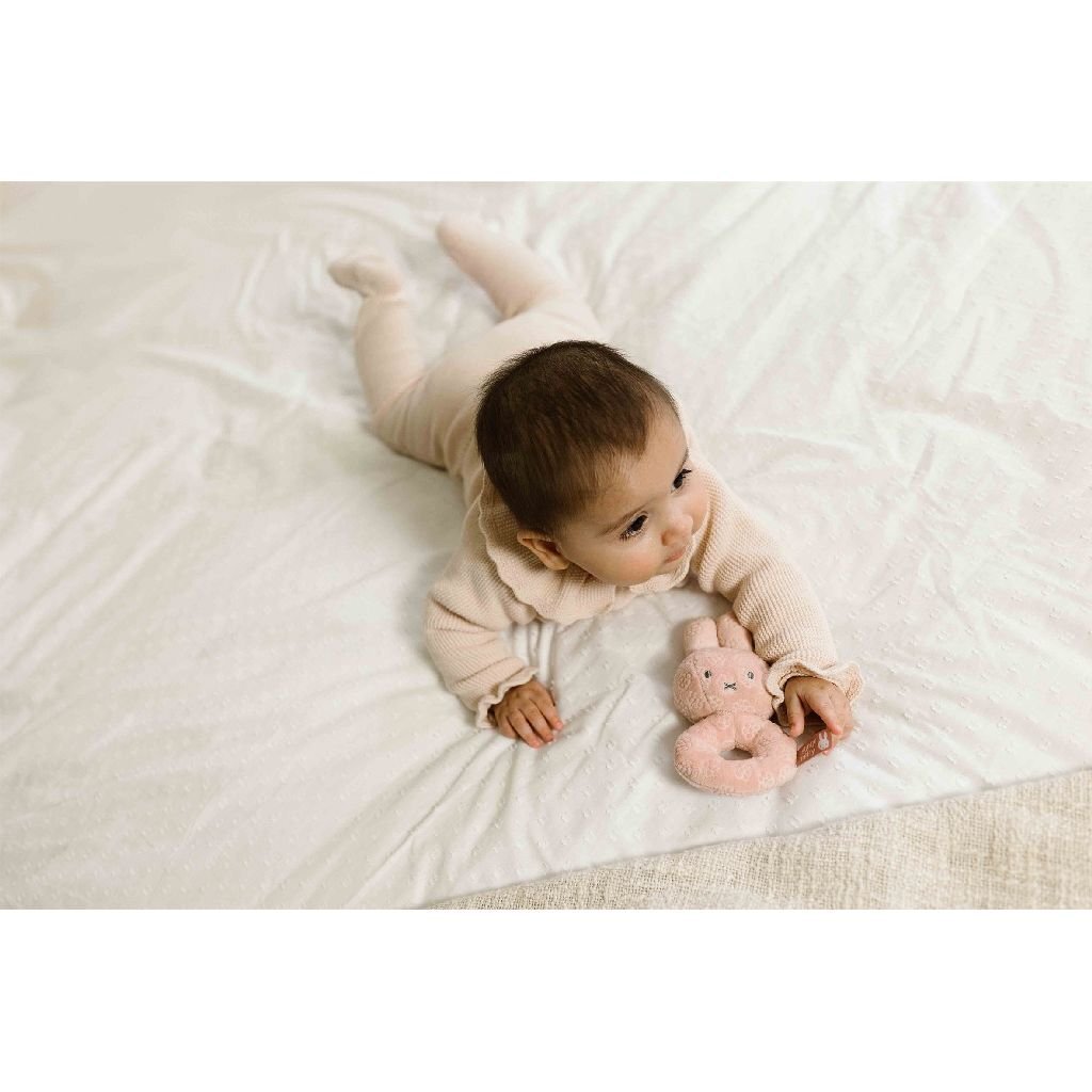 Nijntje Pluche Rammelaar Roze